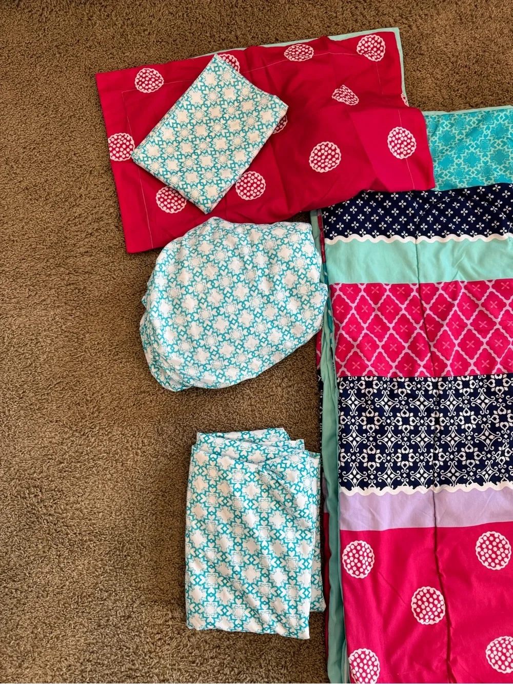 TWIN Size, 5 piece Girl’s Bedding Set
